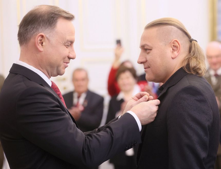 Andrzej Duda wręcza odznaczenia państwowe