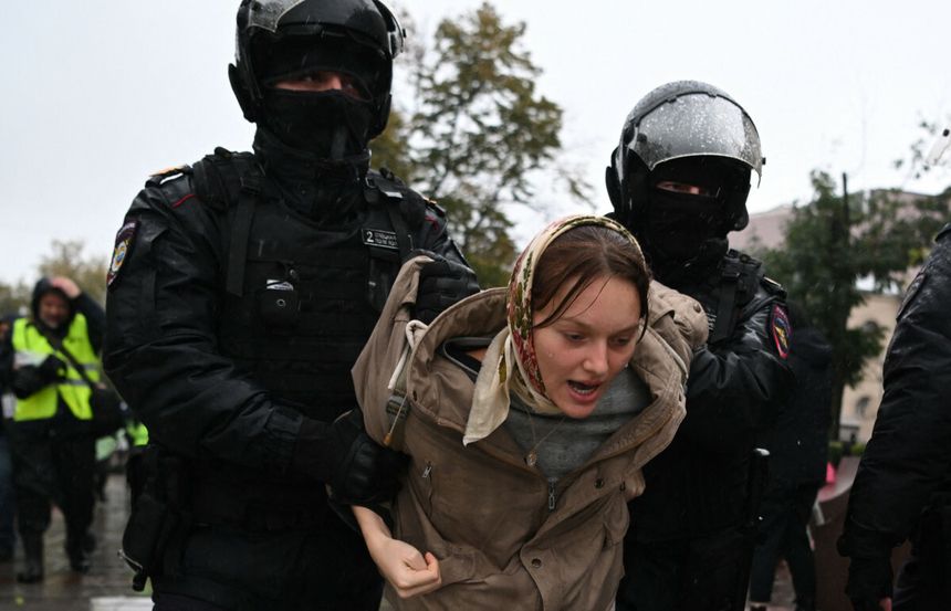 Protest w Moskwie przeciw częściowej mobilizacji