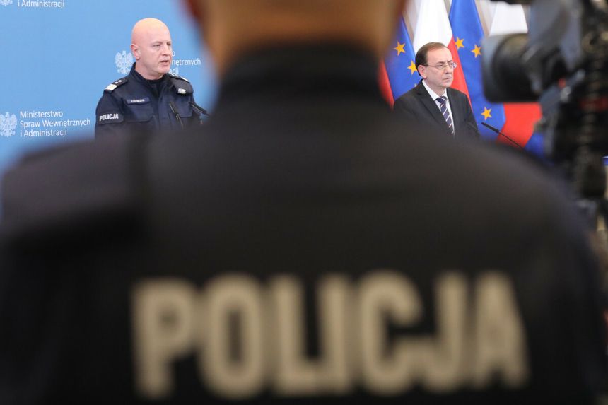 Komendant Główny Policji Jarosław Szymczyk i szef MSW Mariusz Kamiński