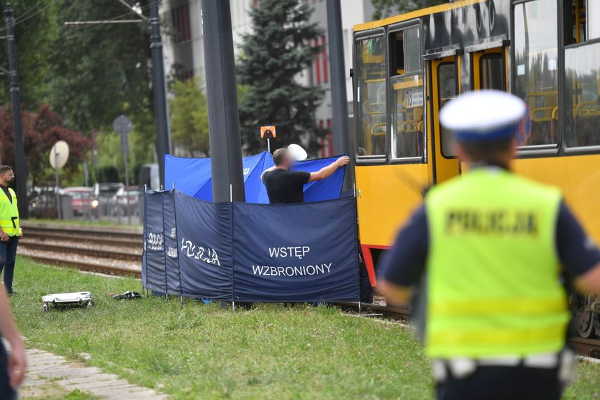 5-latka zginęła wysiadają z tramwaju w Warszawie