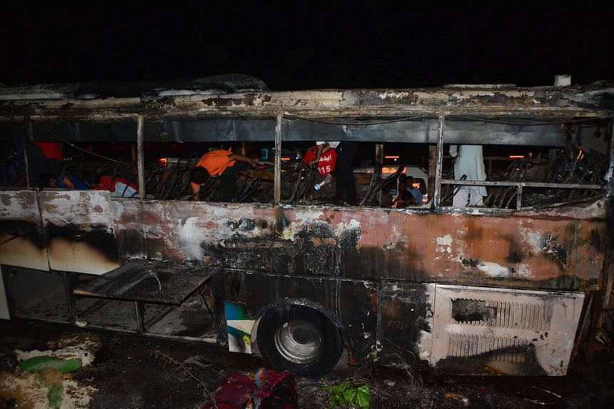 Pożar autobusu w Pakistanie