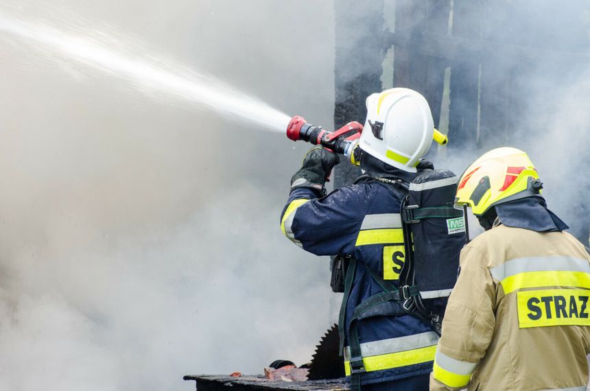 Strażak ochotnik wywoływał pożary. Został ujęty