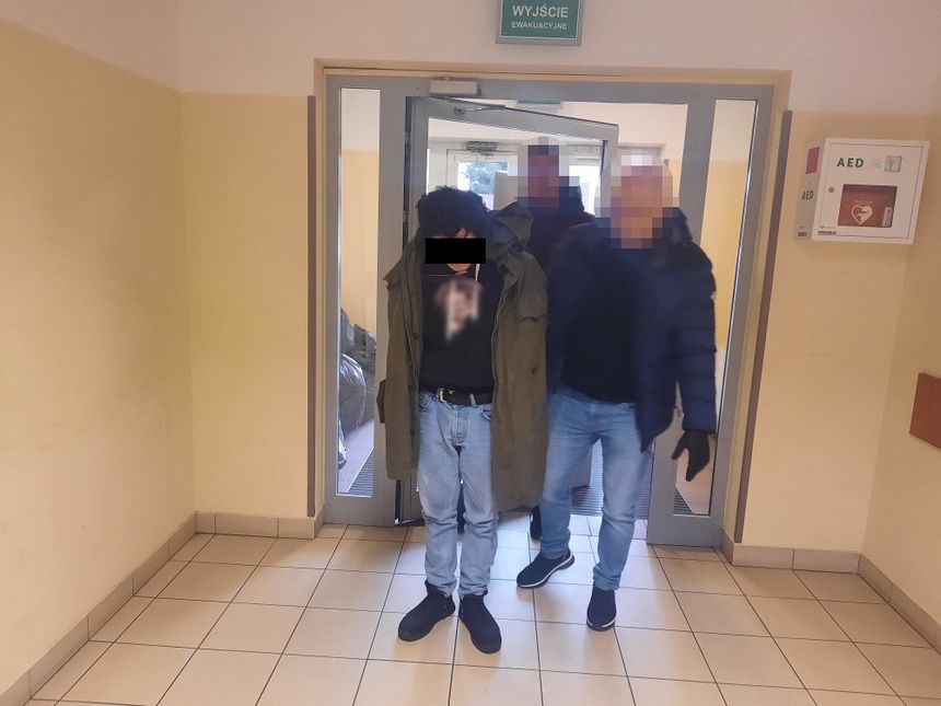 Nożownik w galerii handlowej