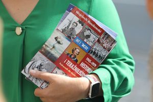 Podręcznik do historii i teraźniejszości