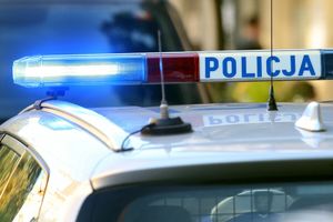 Kobieta potrącona przez dwa samochody na Mazowszu