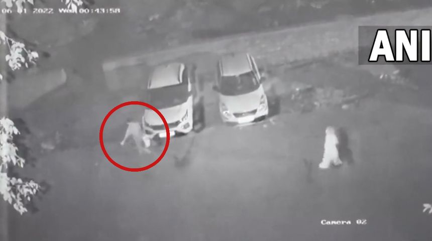 Nagranie z kamer monitoringu w Delhi