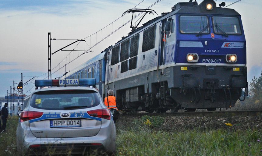 Pociąg potrącił mężczyznę na torach w Piotrkowie Trybunalskim