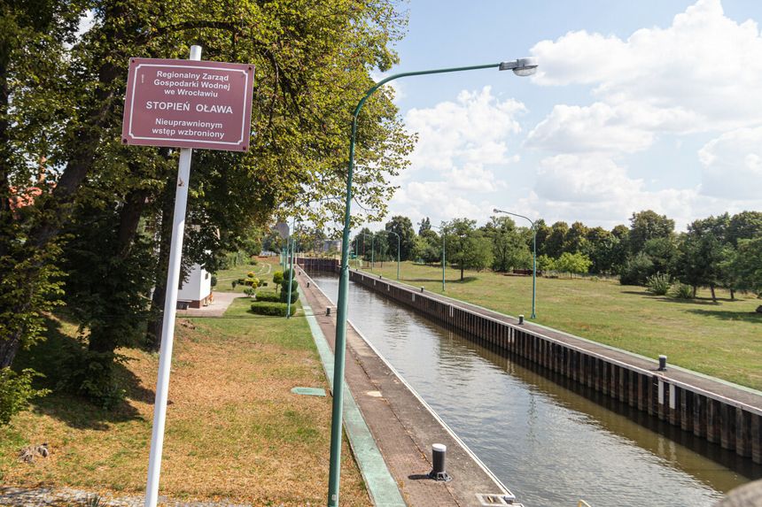 Wrocław odciął dopływ wody z Oławy do wodociągów