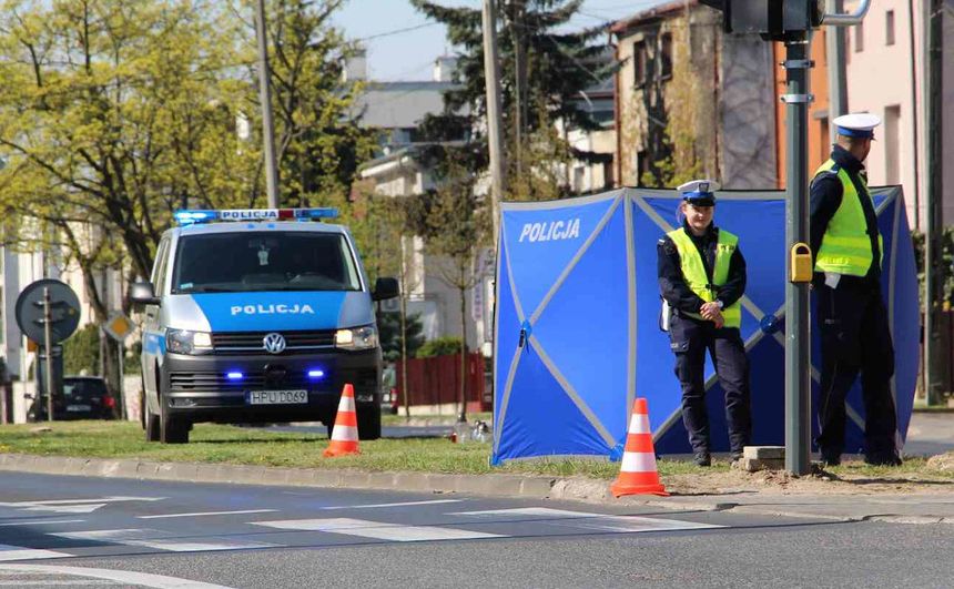 Pieszy zginął po potrąceniu na pasach w Łodzi