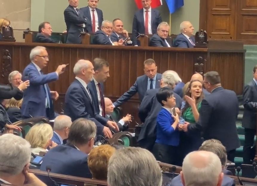 awantura w sejmie