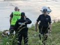 Mężczyzna tonął w Stawie Koziorożca, uratował go patrol