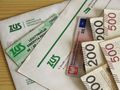 pieniądze i legitymacja emeryta