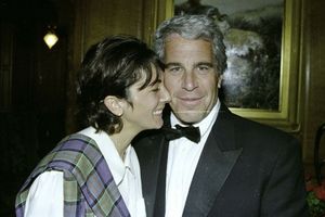 Ghislaine Maxwell i Jeffrey Epstein