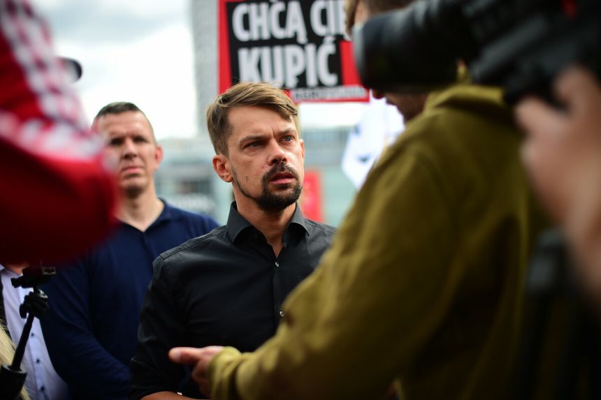 Sasin chce nasłać ABW na AGROunię