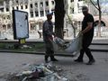 Mariupol krok od epidemii. Wysokie temperatury, porzucone ciała i brak wody