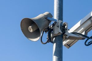 10 kwietnia godz. 8:41. Dlaczego wyją syreny alarmowe. Smoleńsk hołd