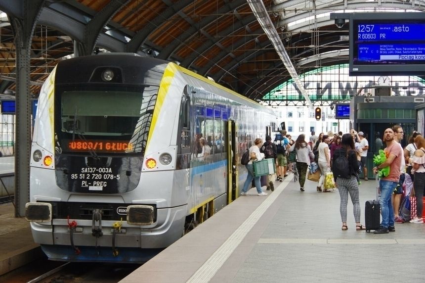 skład Polregio na dworcu we Wrocławiu