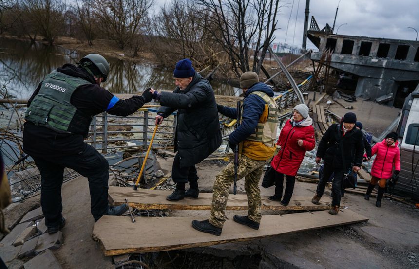Problem w dostarczaniu pomocy Ukrainie - zniszczona infrastruktura