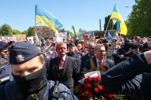 Policja zabrała głos ws. oblania ambasadora