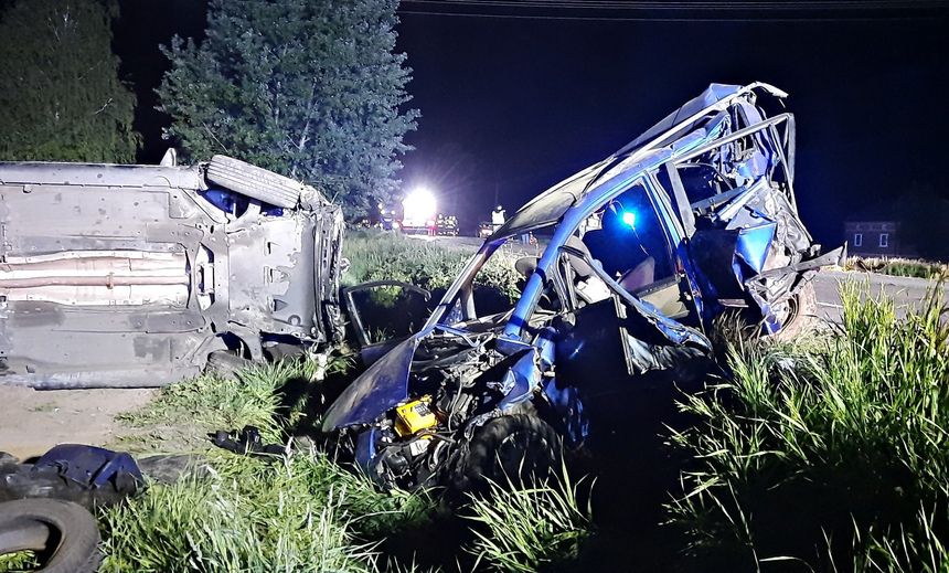 Wypadek na Mazowszu. Zginął pasażer mazdy 