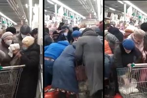 Wojna o cukier w Rosji. Klienci biją się w sklepach o słodki produkt
