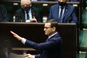 Będą zwolnienia. Kto straci pracę przez Polski Ład? Za to się odpowiada
