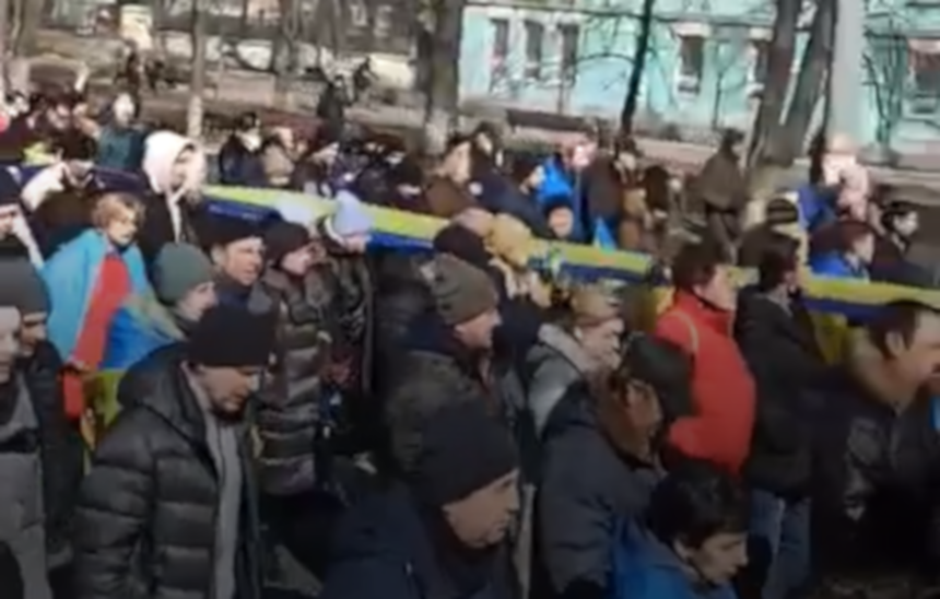 Chersoń manifestuje przeciw Rosji