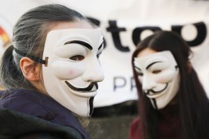 Komputery przeciwko czołgom. Grupa hakerów wypowiada cyberwojnę Putinowi w obronie Ukrainy