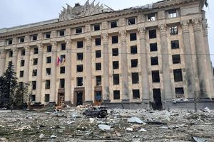 Atak na centrum Charkowa