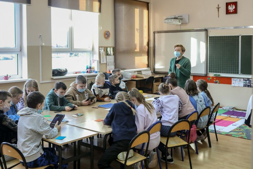 Uczniowie w szkole
