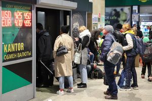 Złoty w czwartek rano nieco słabszy. Co z rublem