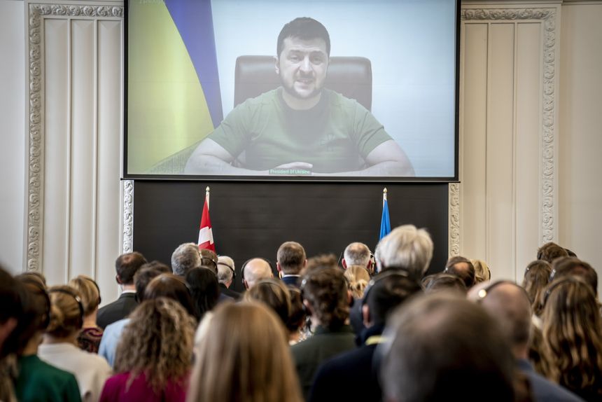 Zełenski wystąpił przed parlamentem w Danii