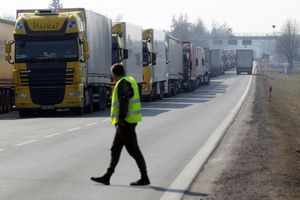 Jak zablokować tranzyt tirów do Białorusi i Rosji? To wyłączna kompetencja Unii Europejskiej