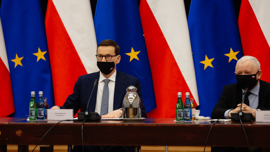 Premier o obostrzeniach