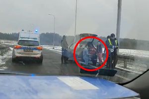 Oświadczyny podczas kontroli drogowej