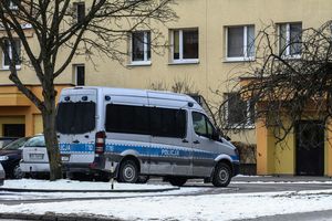 zwłoki pod blokiem