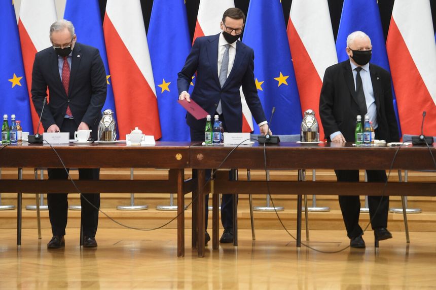 Rekord zakażeń i nowe obostrzenia