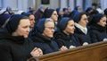 Uroczystości kościelne. Koronka do Milosierdzia Bożego w Kościele Sióstr Wizytek.