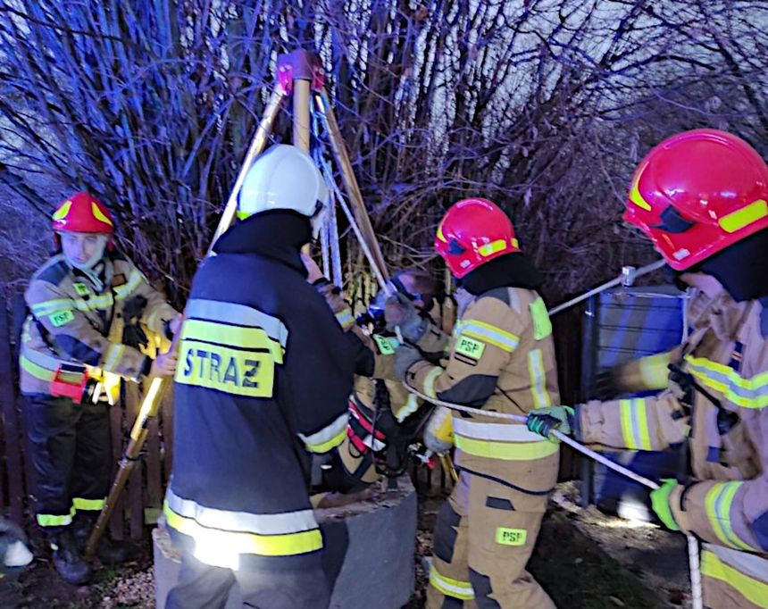 41-latek wpadł do studni