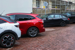 Kradzione samochody w Warszawie