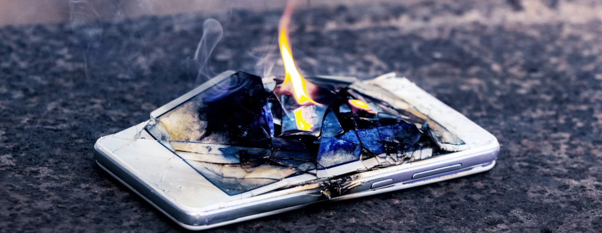 Ładowanie telefonu, pożary i uszkodzona bateria