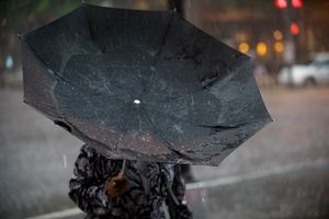 Pogoda 12 października 2021. Deszcz i załamanie pogody
