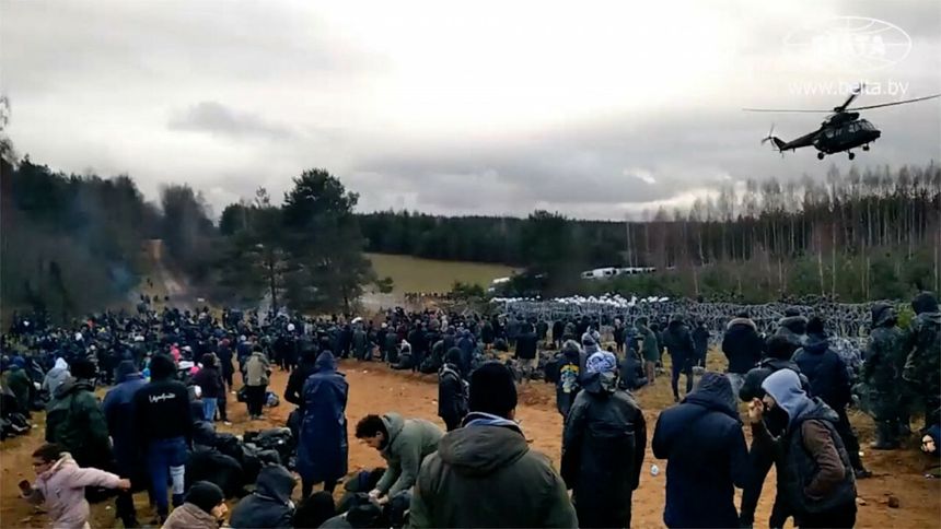 Straż Graniczna: Białoruś daje migrantom gaz