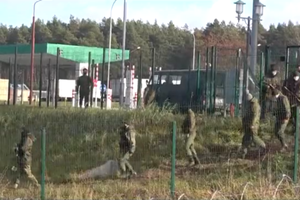 Białorusi żołnierze w Kuźnicy