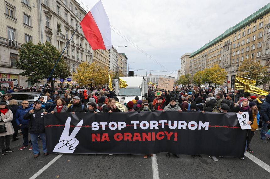 manifestacja solidarności z uchodźcami w Warszawie
