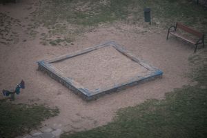 Plac zabaw - zdjęcie ilustracyjne