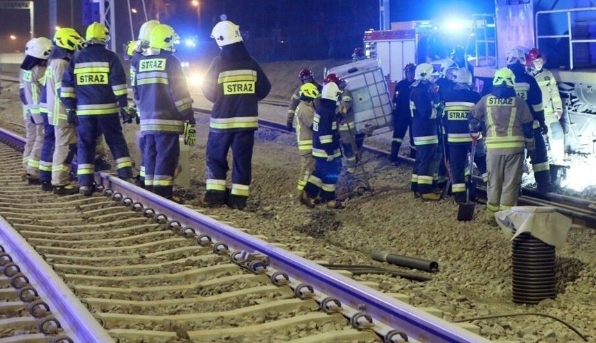 Pociąg potrącił dwie osoby na śmierć na Woli w Warszawie