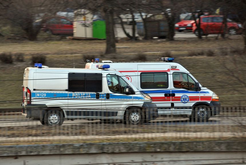 karetka, policja