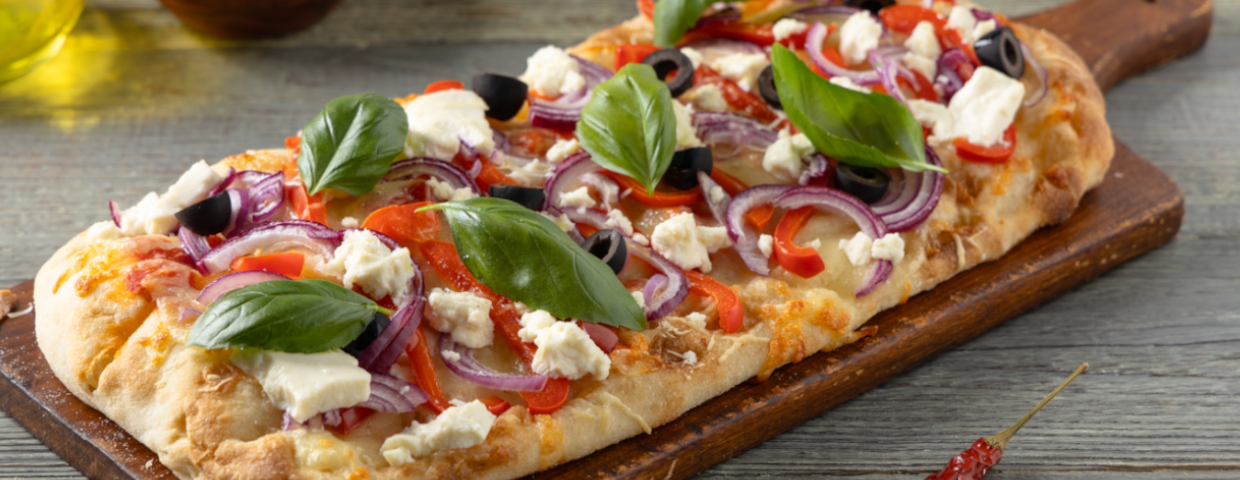 Pinsa czy pizza? Skład, kalorie, przepis