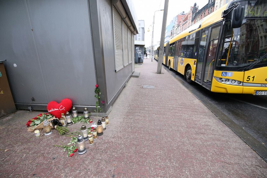 Katowice. Policjanci zawieszeni za wyciek zdjęć zwłok z wypadku